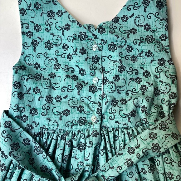 Peques Floral Smocked Dress - Picture 6 of 7